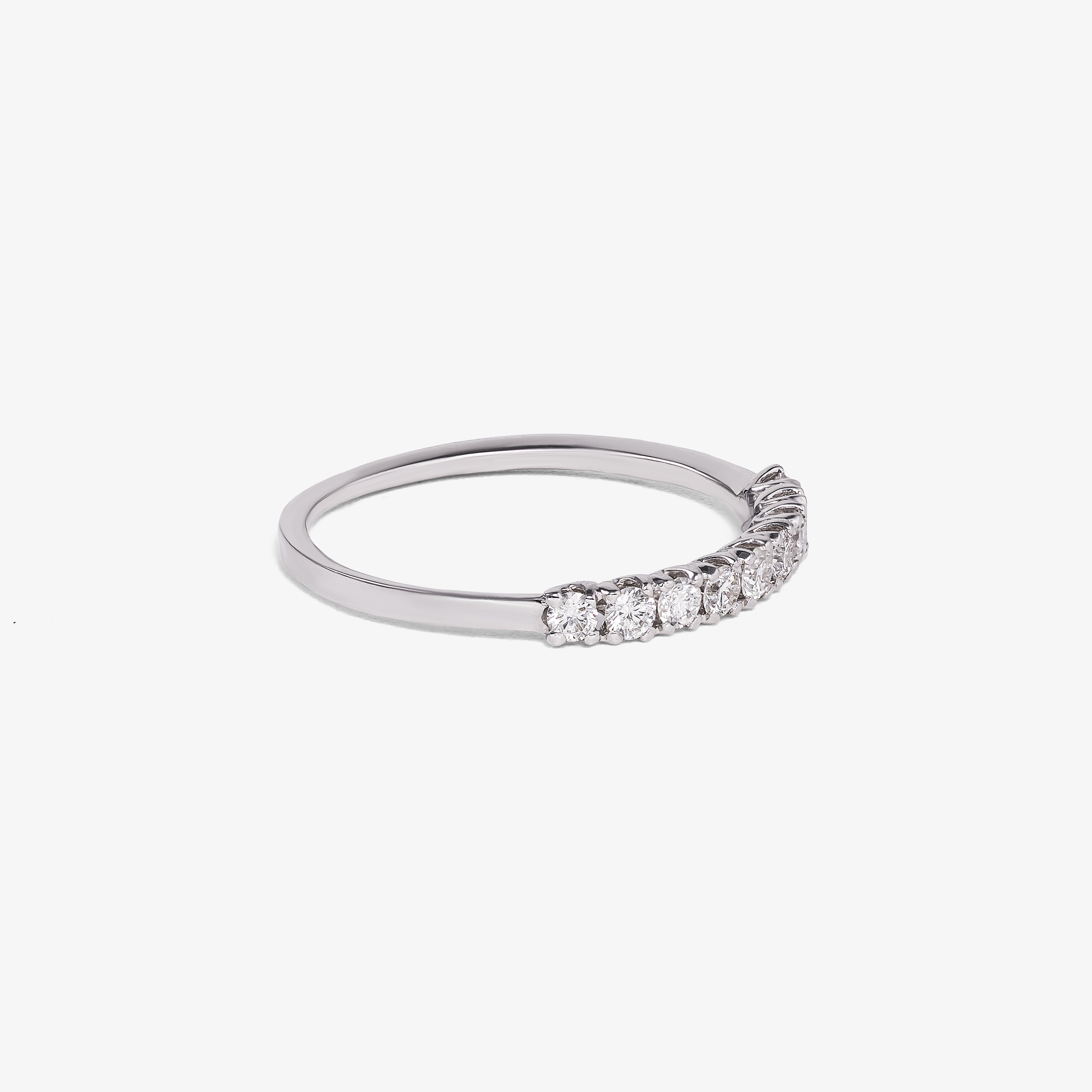 Semi-eternity ring with white diamonds