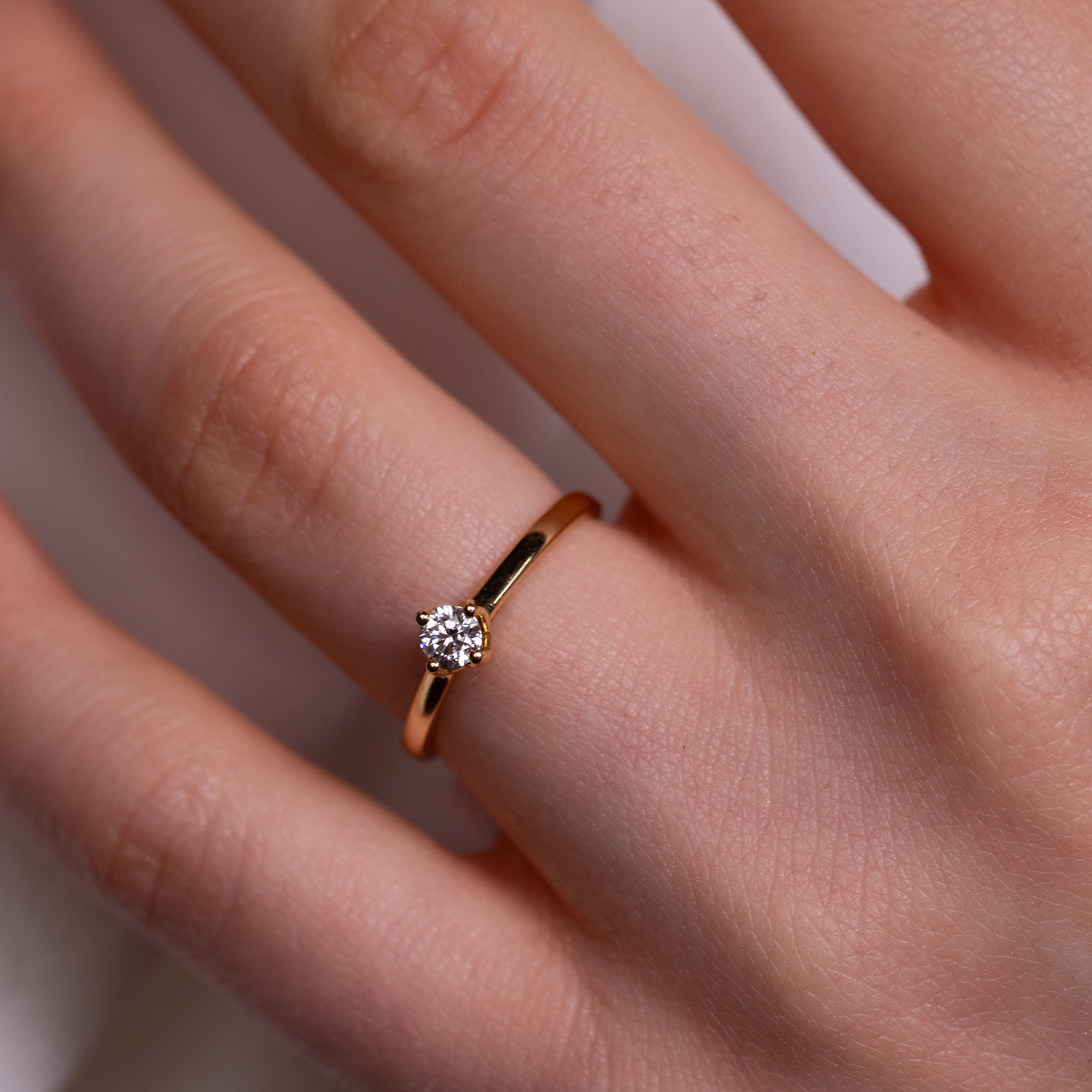 Inel de logodna din aur 18k cu diamant 0.18 ct