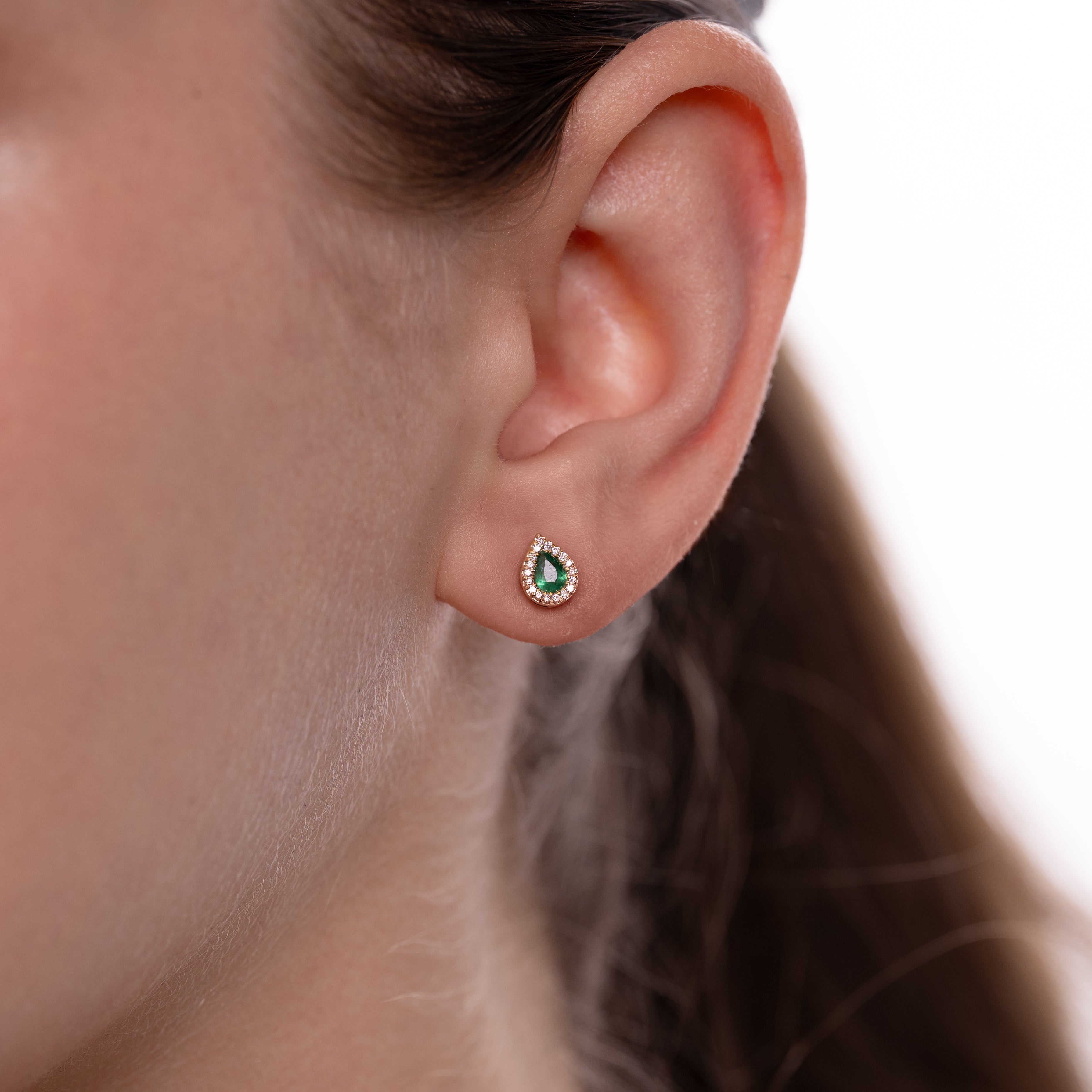 Cercei aur 18k cu smaralde 0.28 ct si diamante