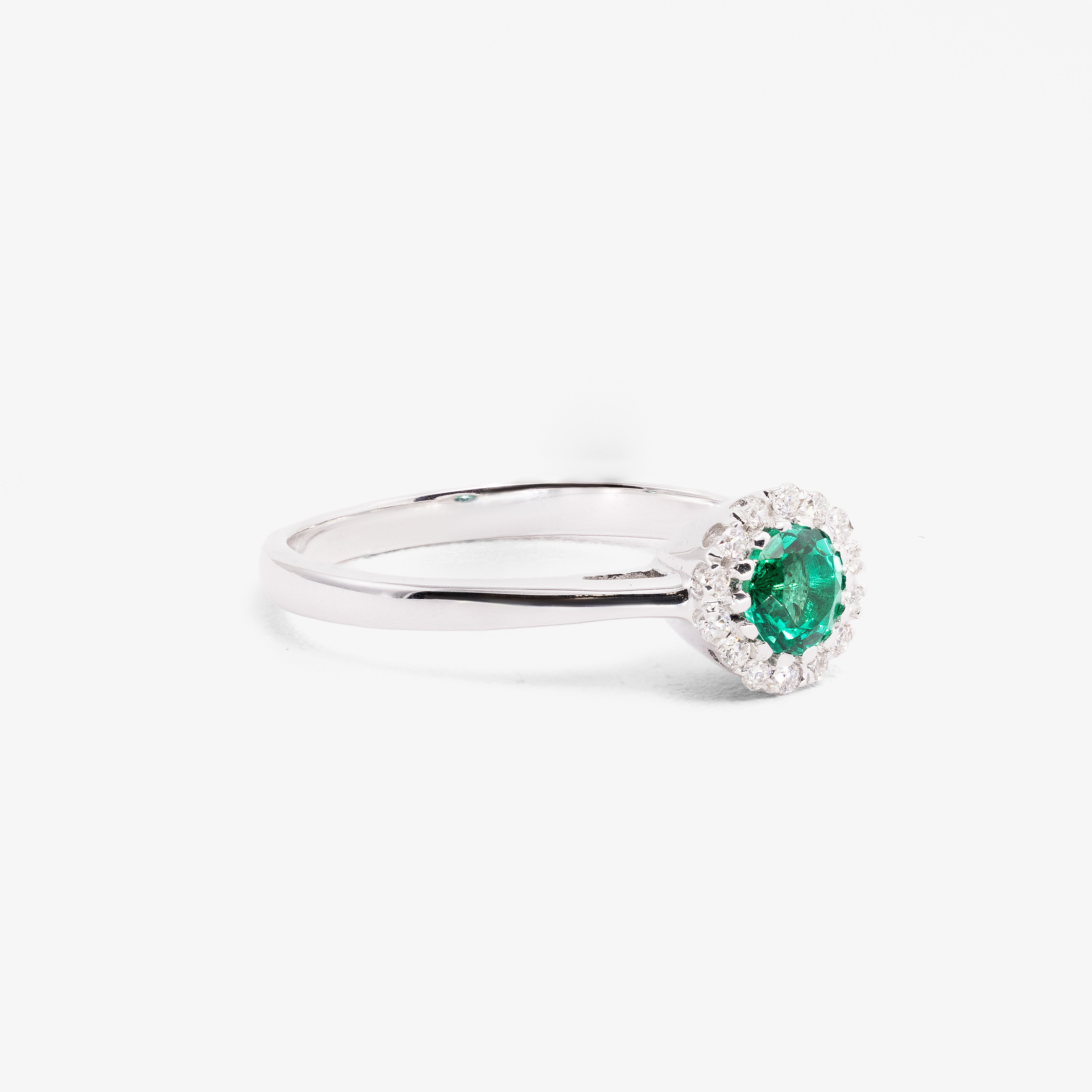Inel aur 18k cu smarald 0.25 ct si diamante 0.07 ct