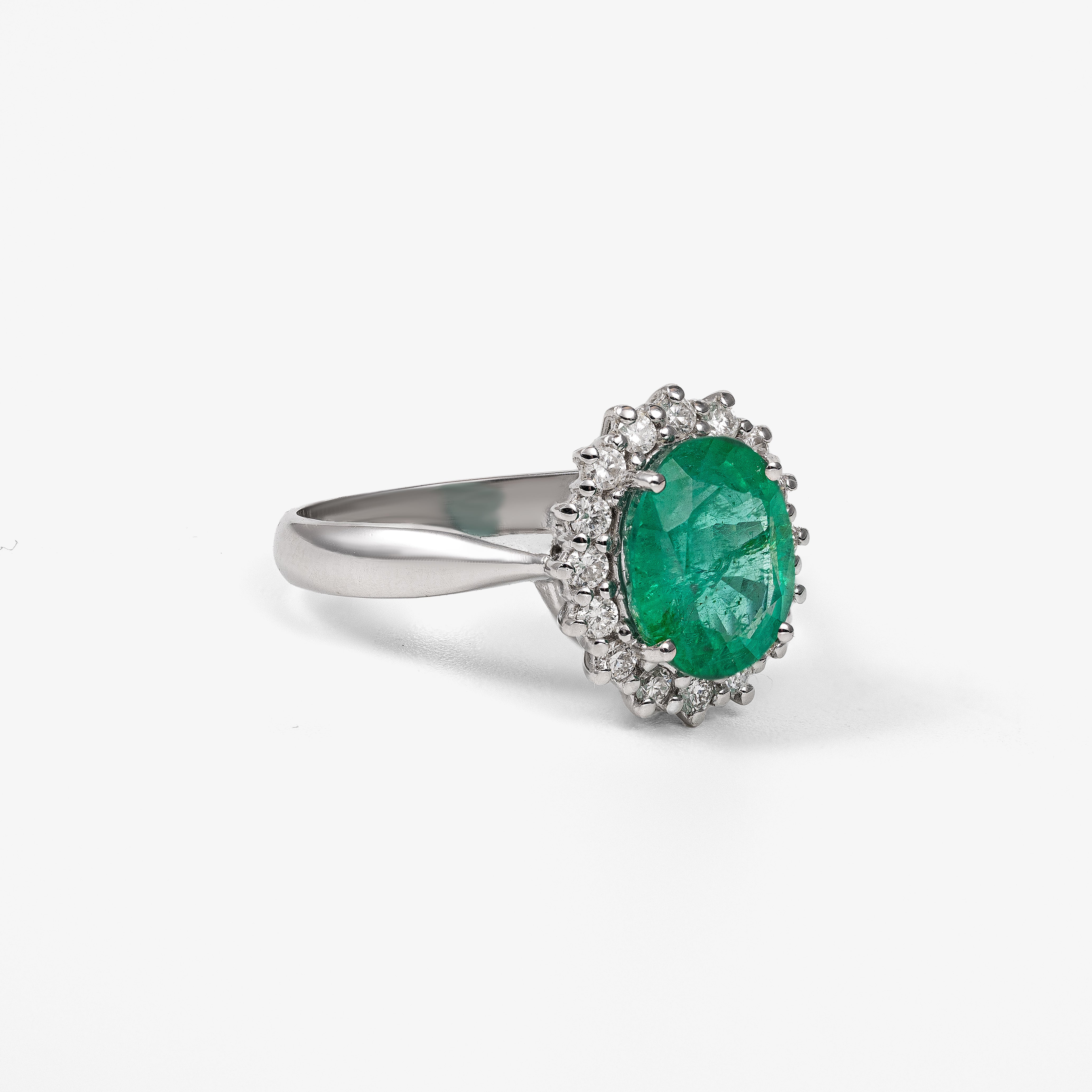 Inel aur 18k cu smarald 2.73 ct si diamante 0.38 ct