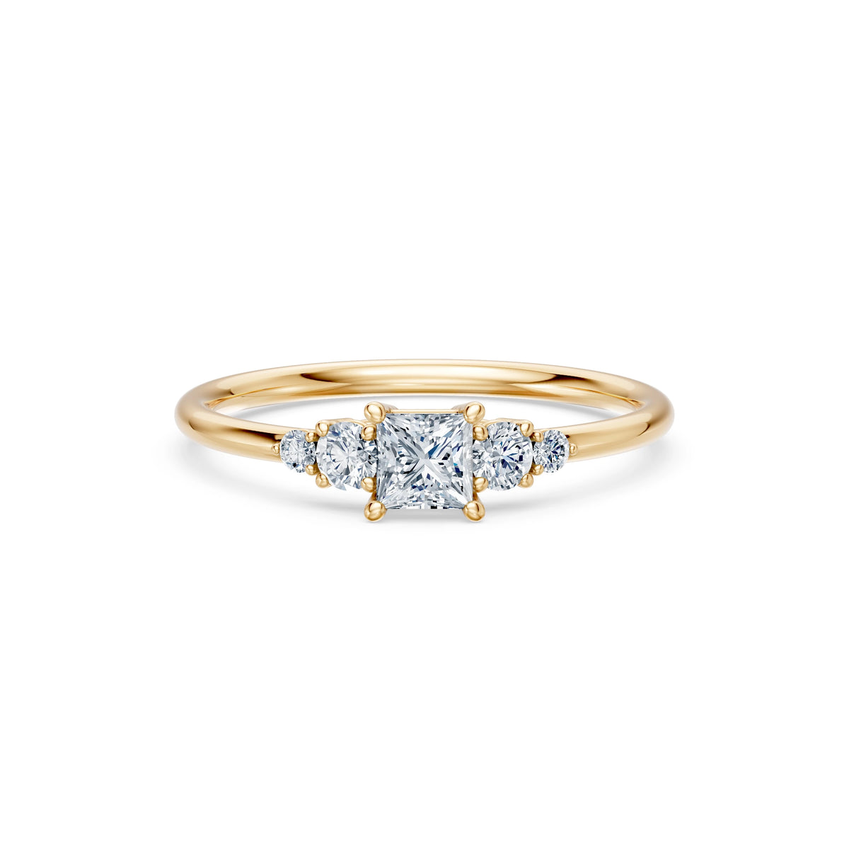 Inel de Logodnă din Aur cu Diamant Central Princess și Diamante Laterale 0,51 CT