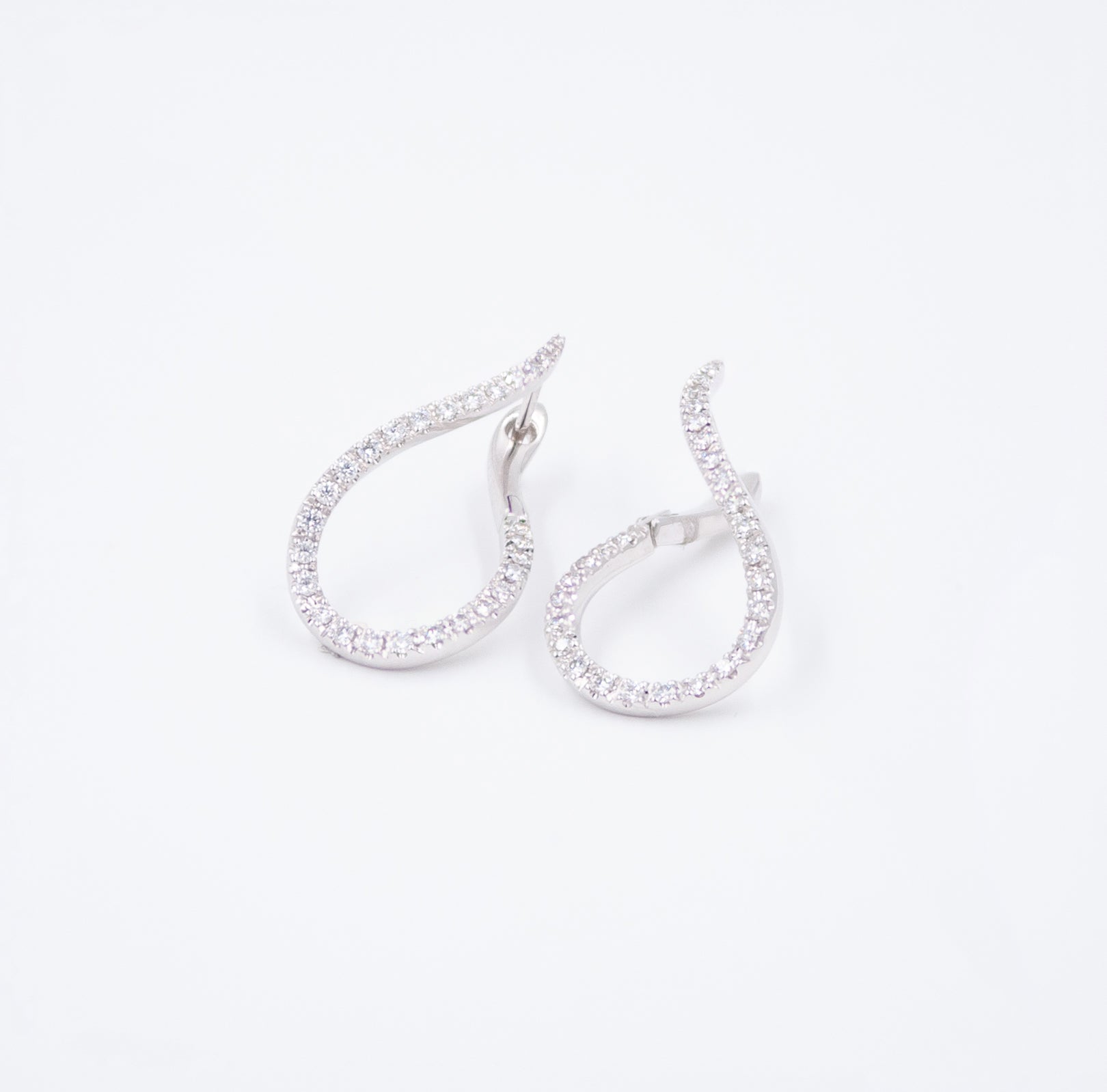 Cercei Virgo cu Diamante