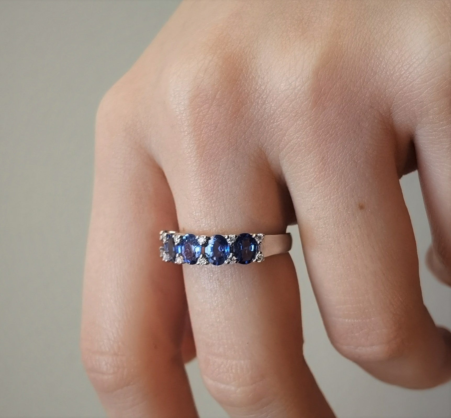 Inel Lena cu safire si diamante