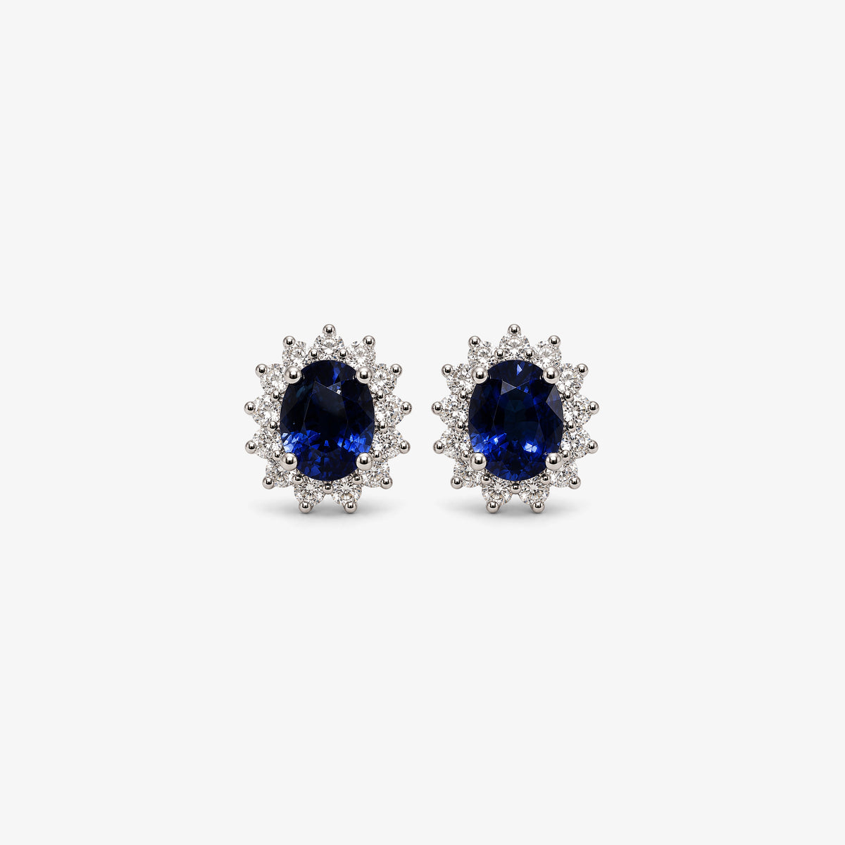 Cercei din aur alb 18K cu safire 1,78 ct și diamante 0,47 ct