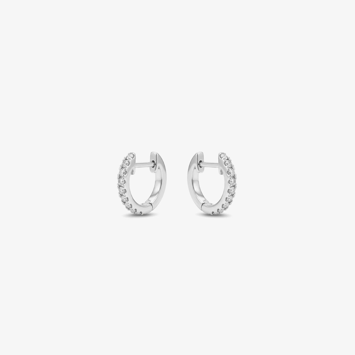 Cercei rotunzi din aur alb 18K cu diamante naturale 0,18 ct – C1E1120