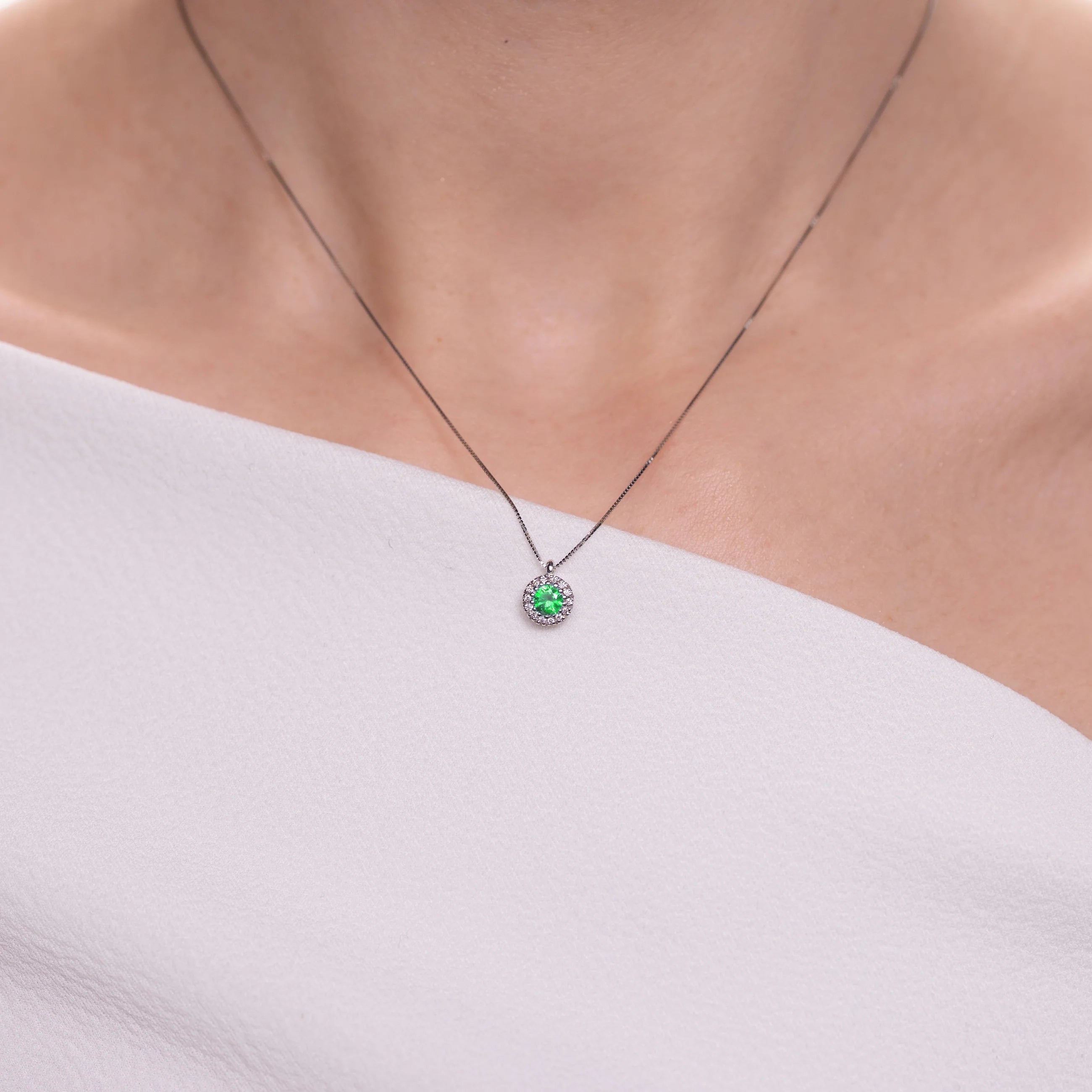 Colier aur 18k cu smarald 0.25 ct si diamante