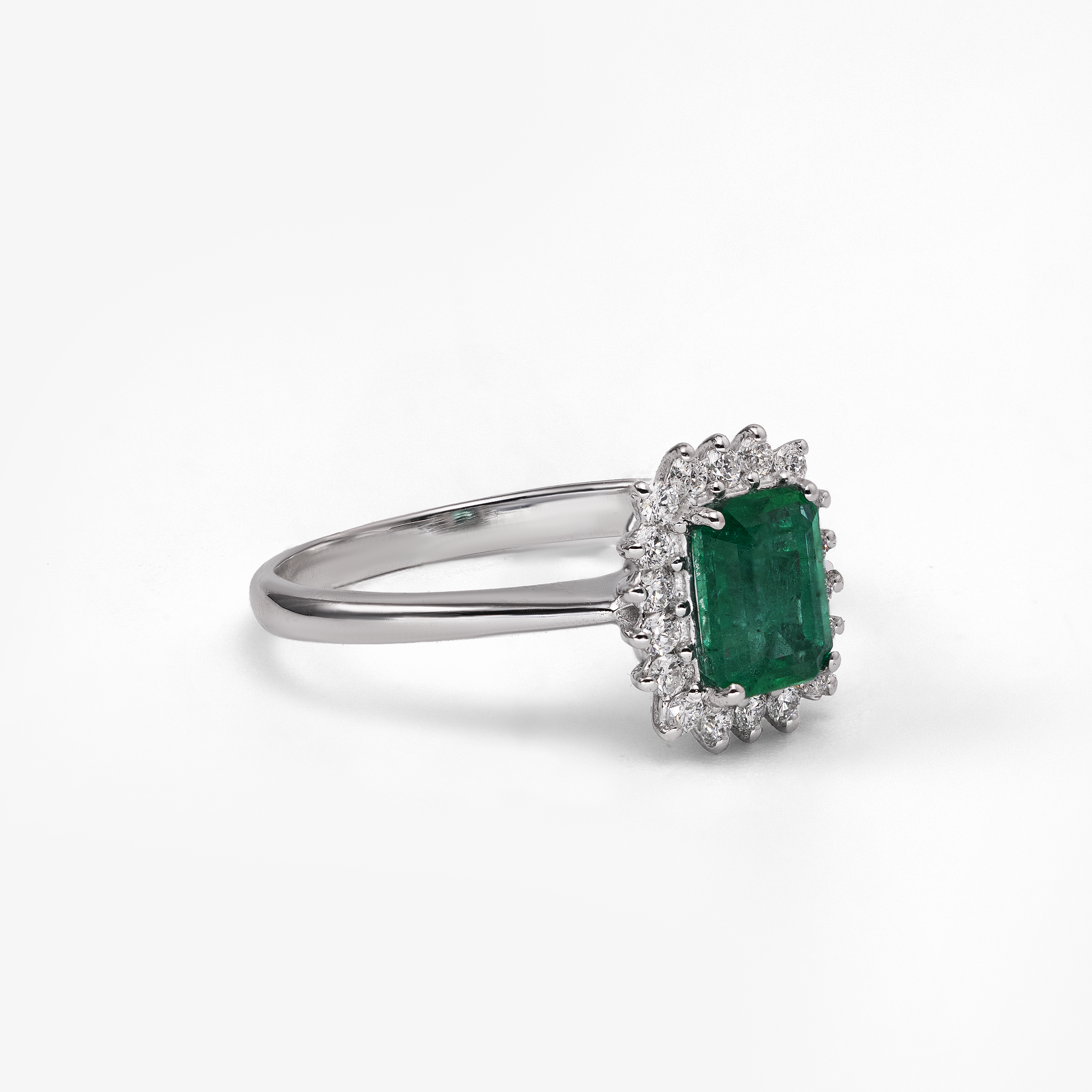 Inel aur 18k cu smarald 1.05 ct si diamante