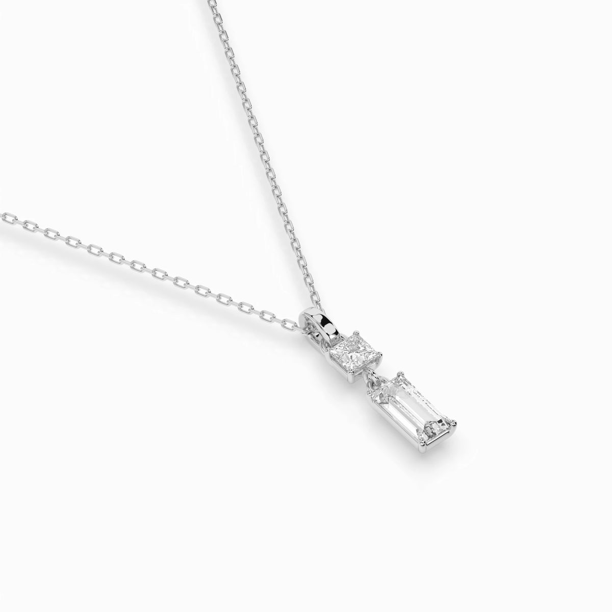 Colier din Aur cu Diamante, Forma Baguette, 0,40 CT