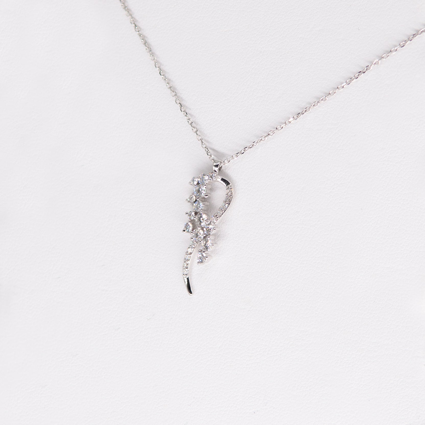 Stella necklace with diamonds!! -35%!!