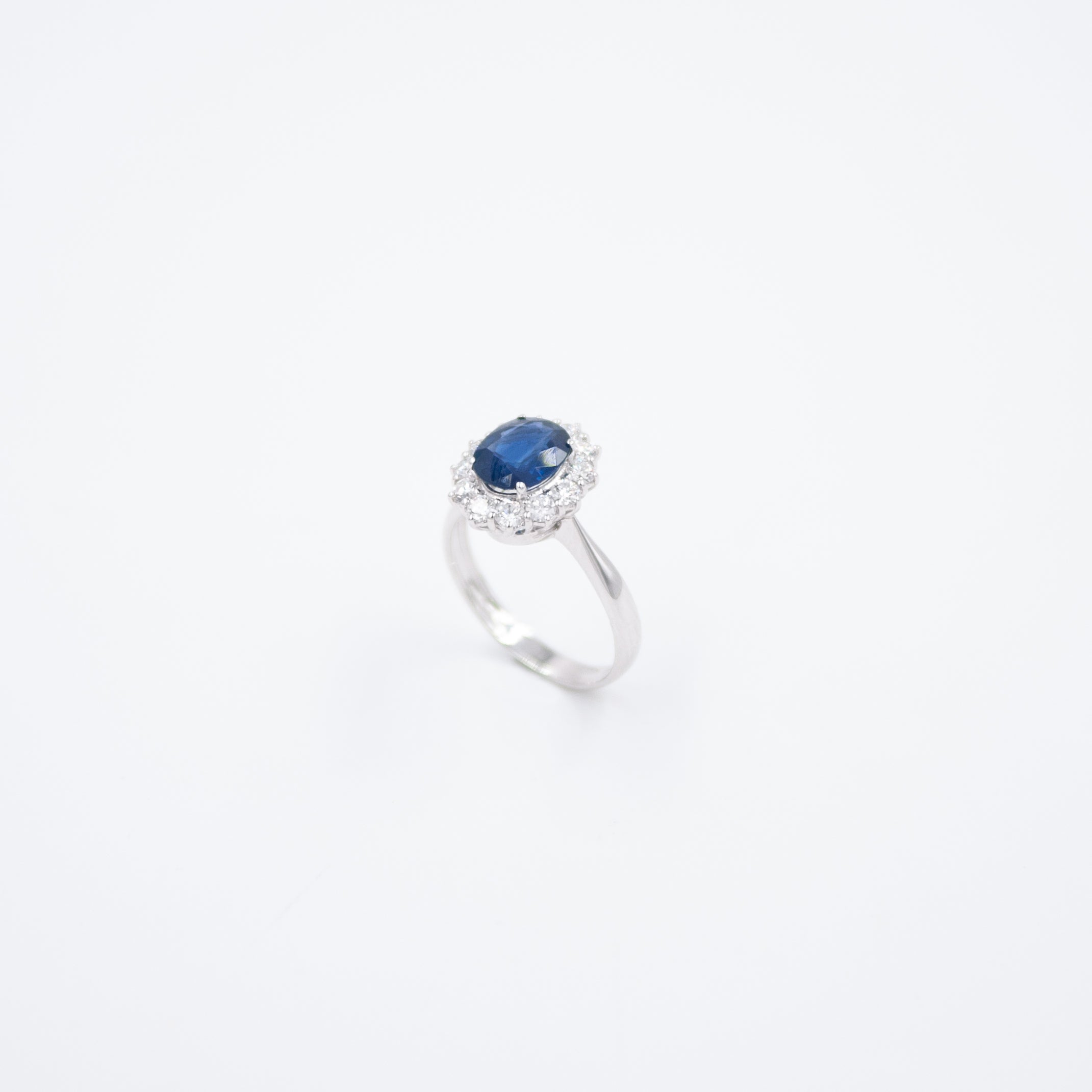 Sapphire Flower ring with diamonds and sapphire 2.60ct