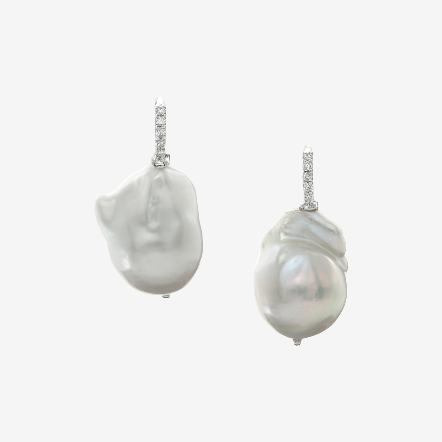 EARRINGS WITH BAROQUE PEARLS AND DIAMONDS