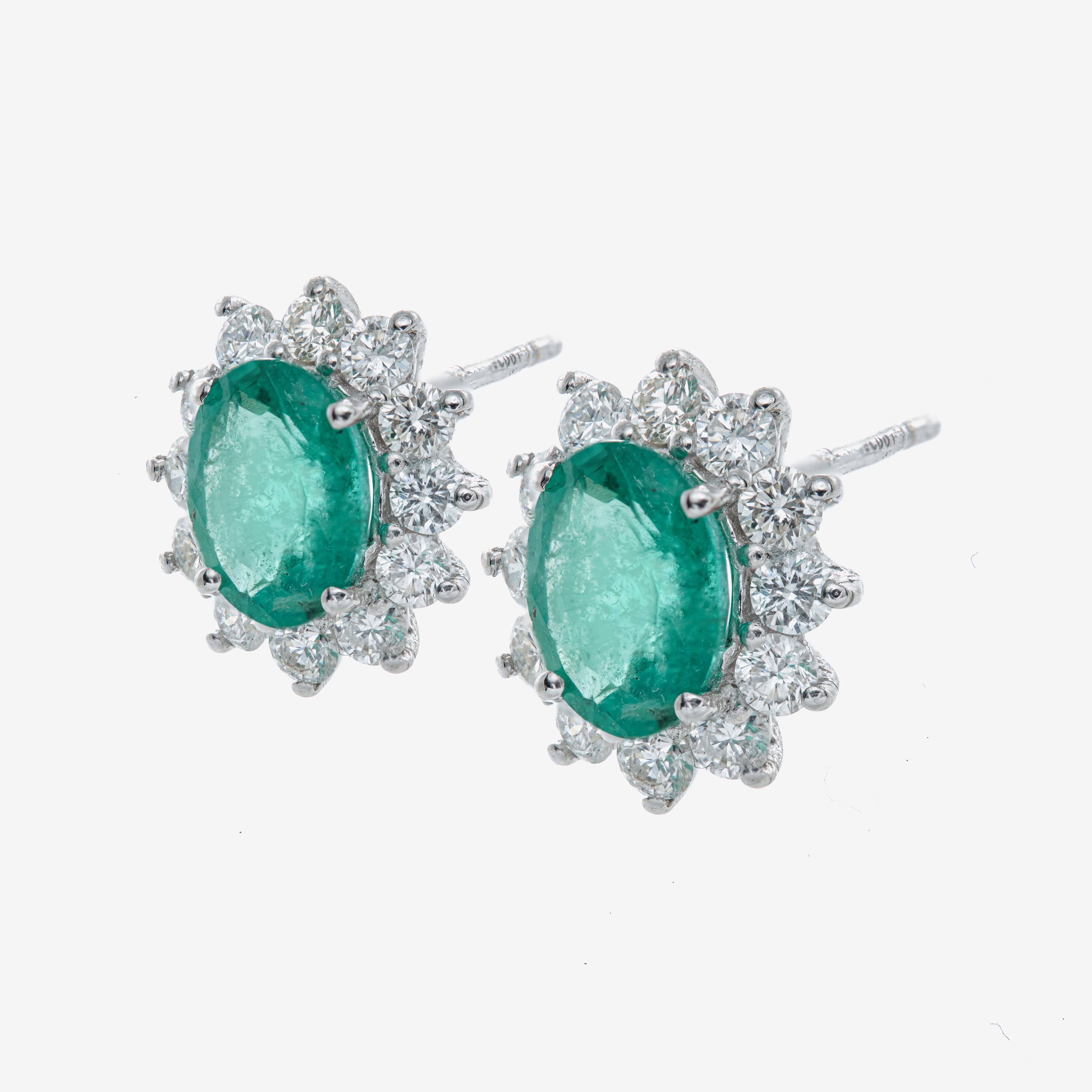 Lethia earrings with emeralds and diamonds