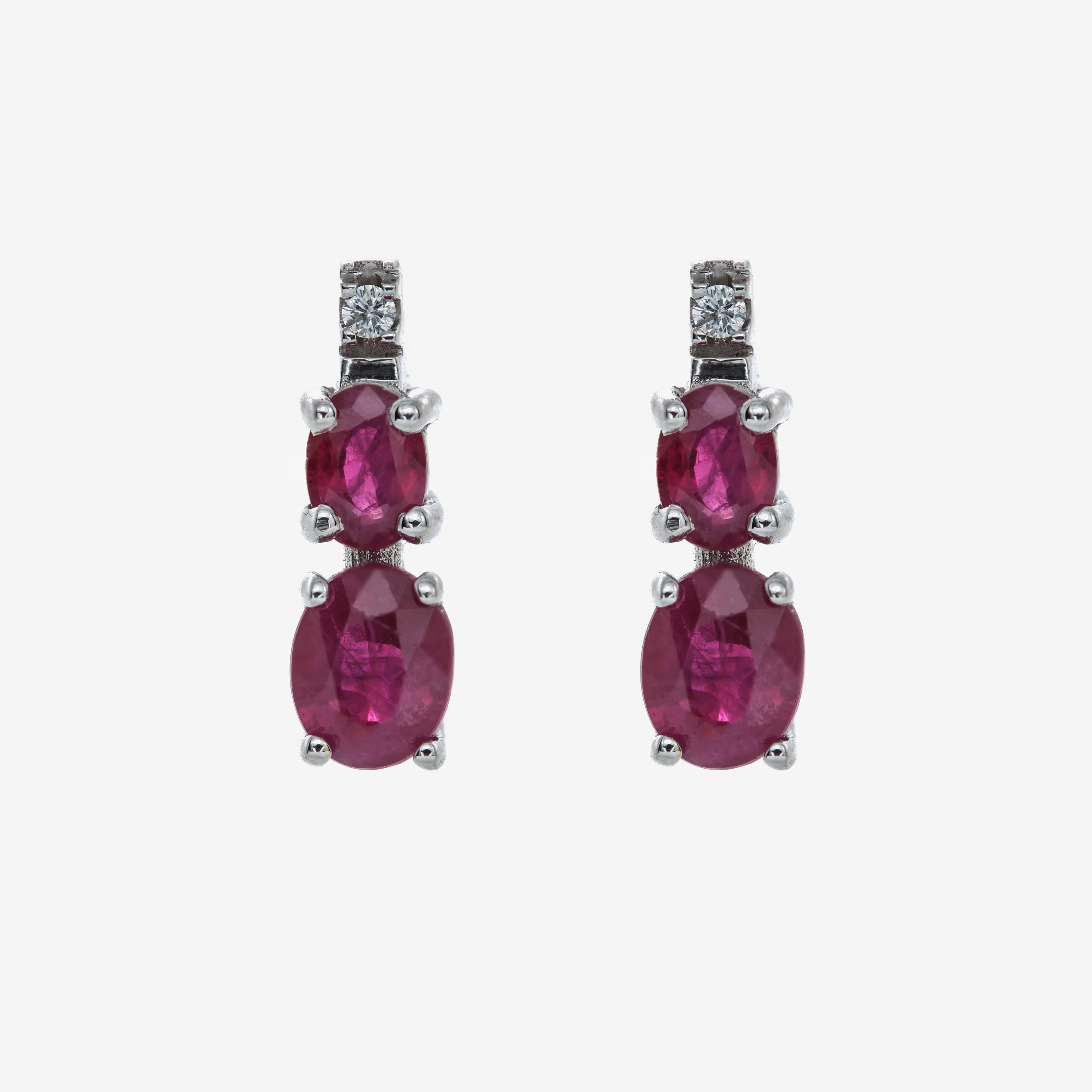 Smooth earrings with rubies and diamonds